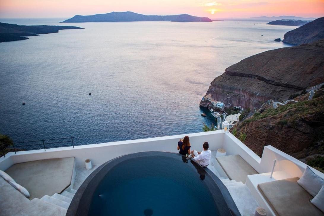 Porto Fira Suites Exterior foto