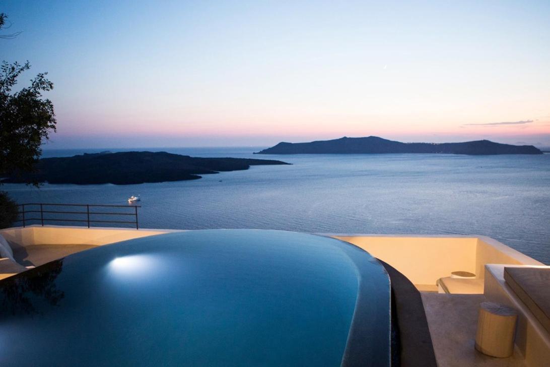 Porto Fira Suites Exterior foto