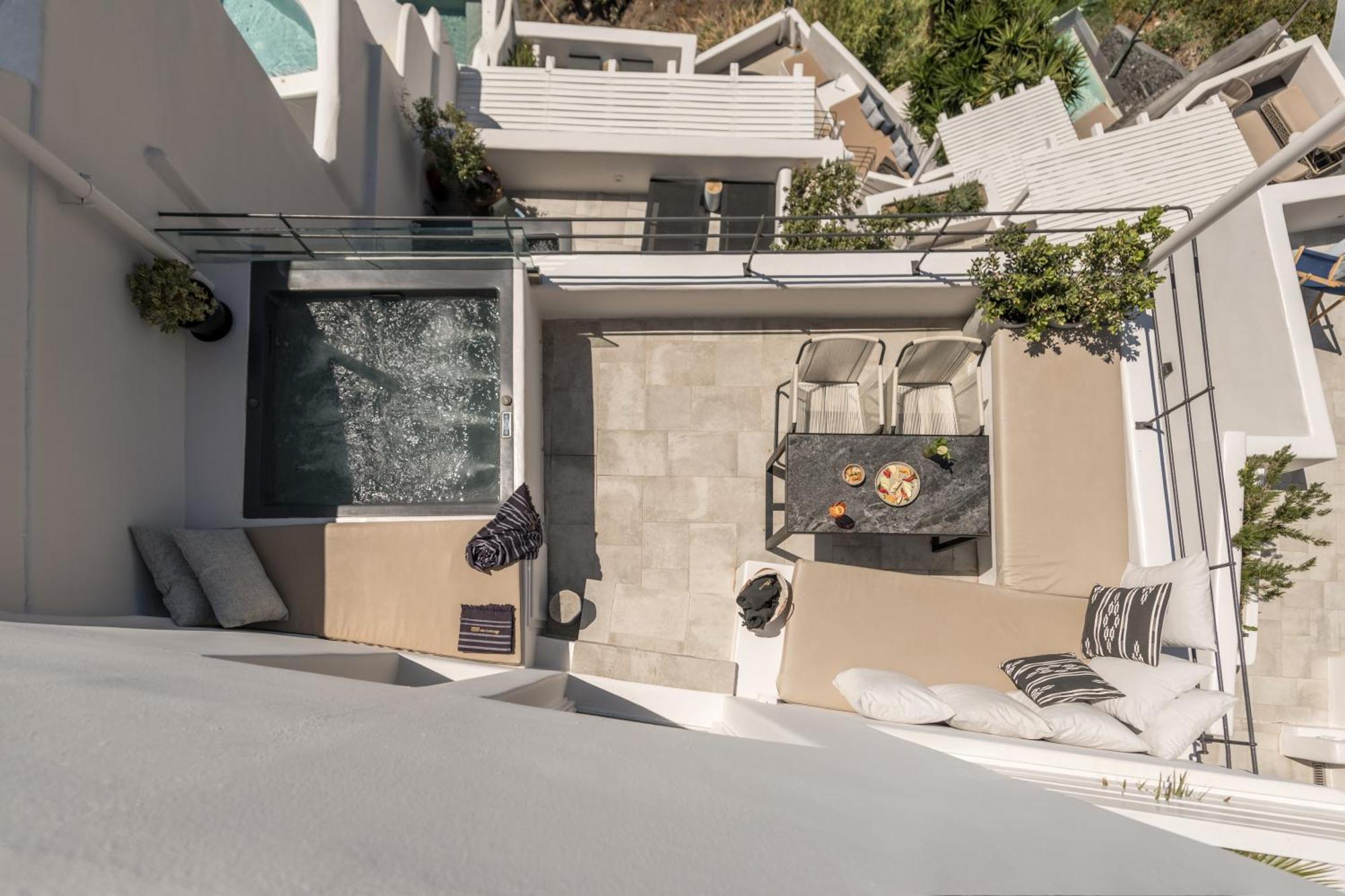 Porto Fira Suites Exterior foto