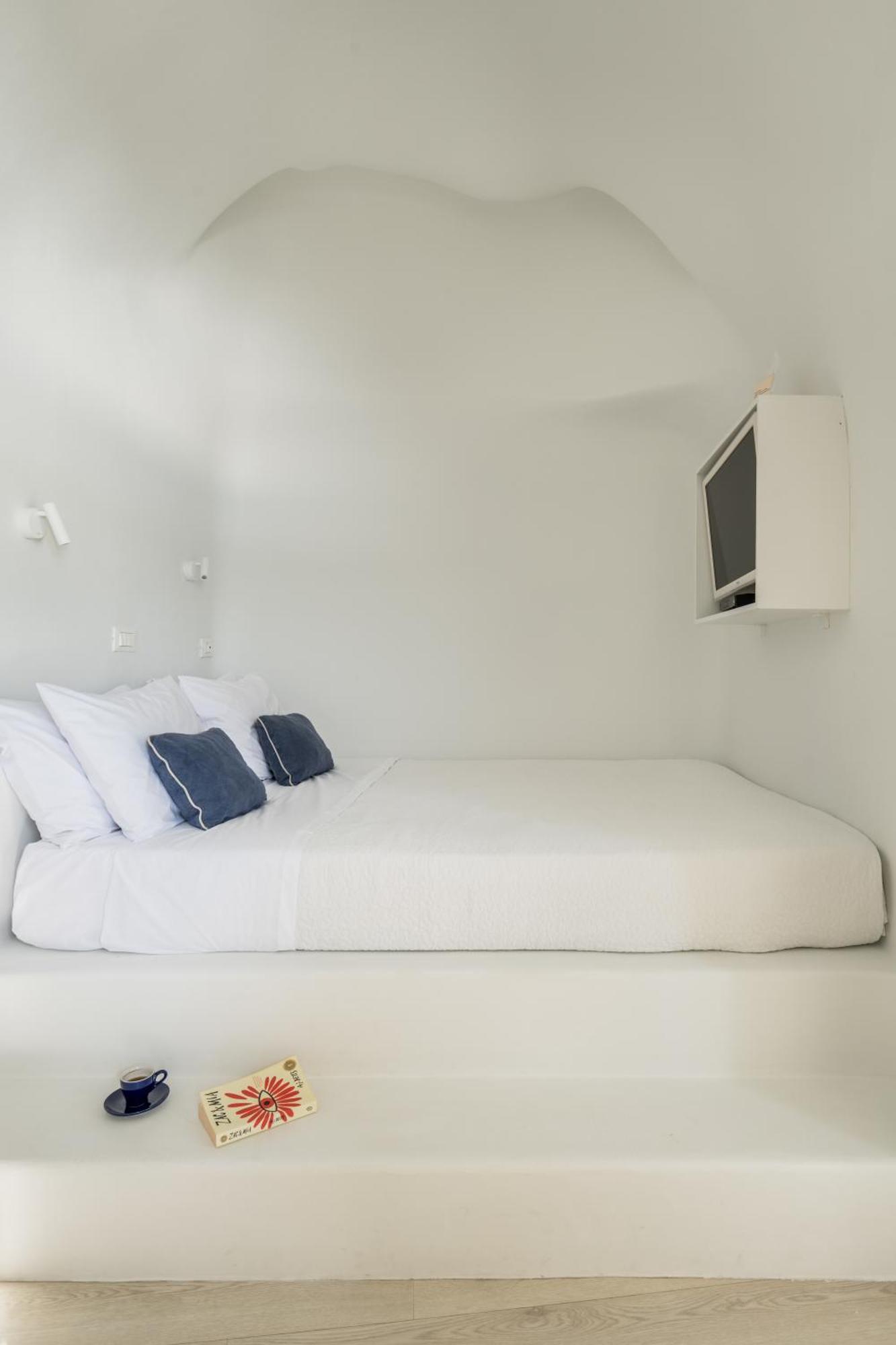 Porto Fira Suites Exterior foto
