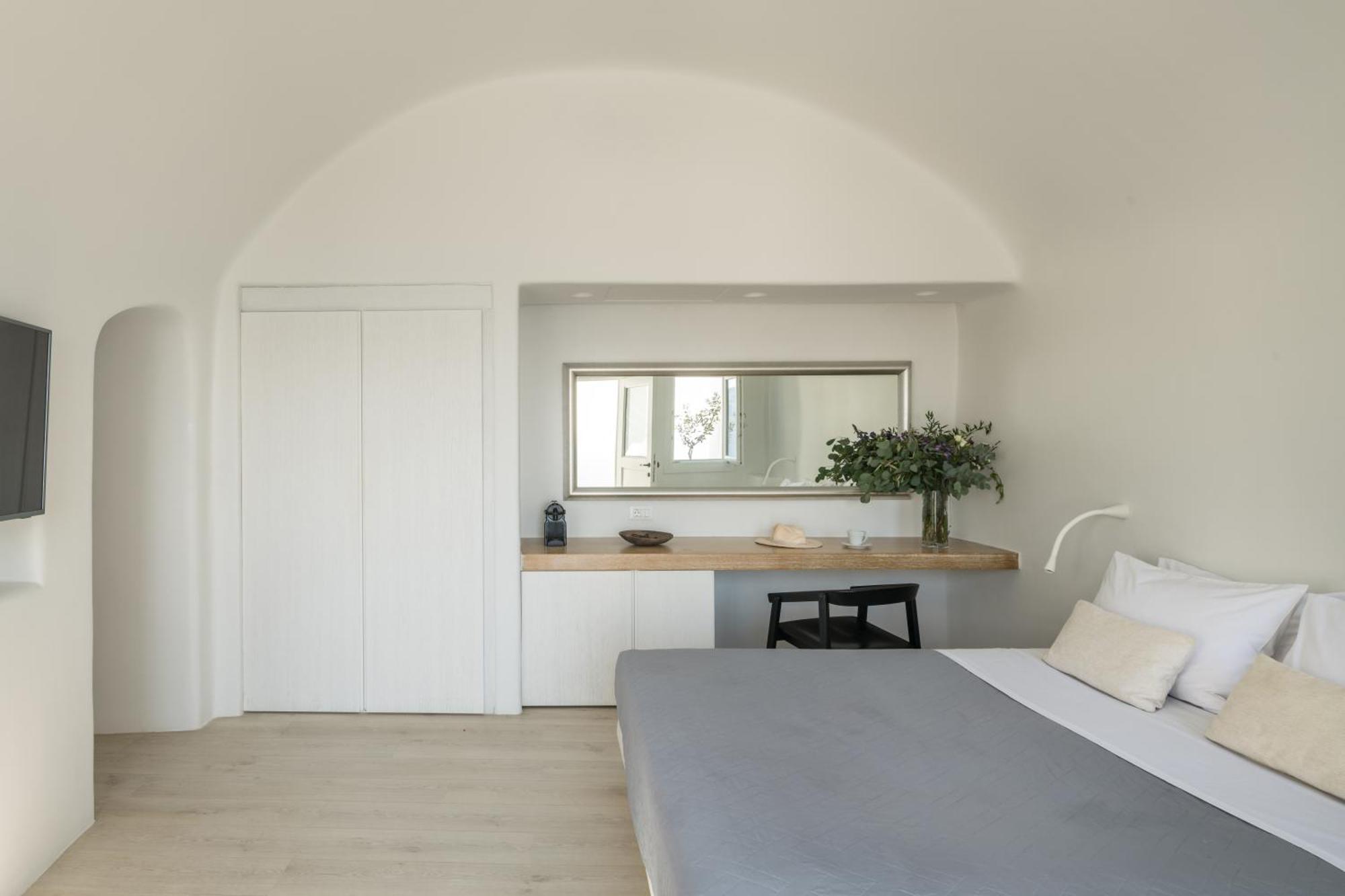 Porto Fira Suites Exterior foto