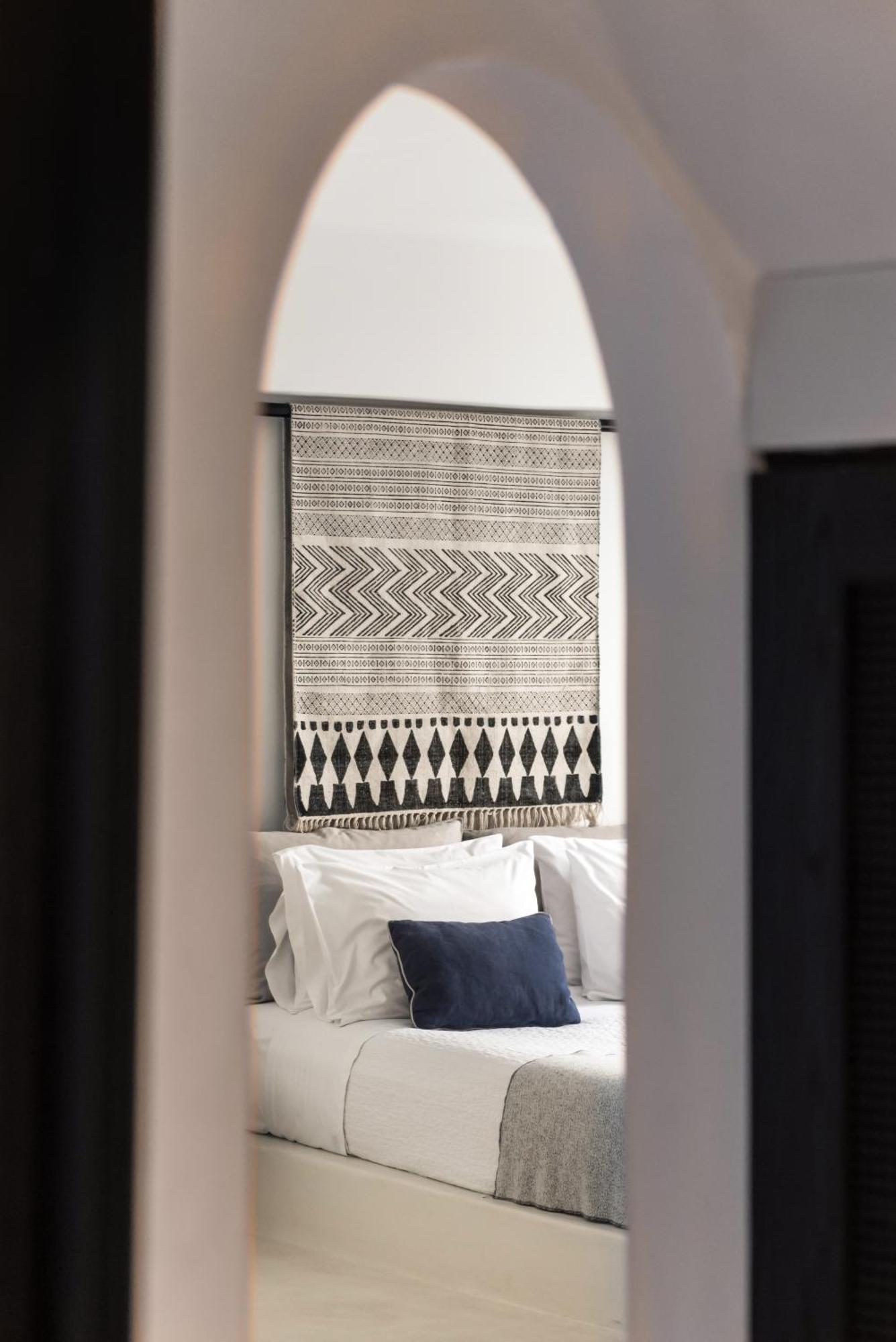 Porto Fira Suites Exterior foto